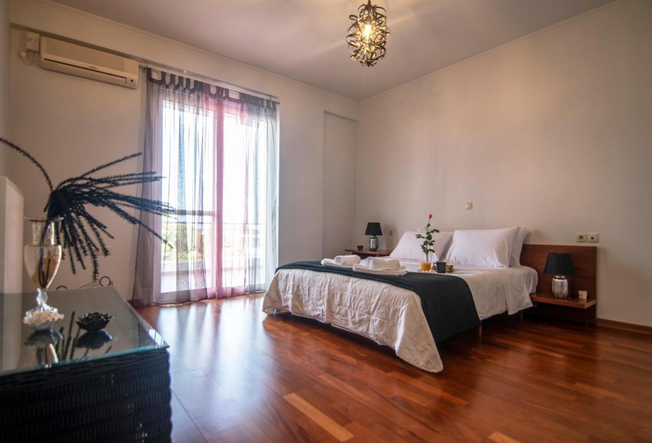 Akrata'S Elegant Luxury Suite Екстериор снимка